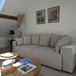 Sous Les Toits * شانتييّي