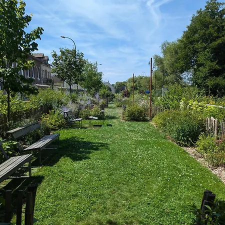 Апартаменты Sous Les Toits