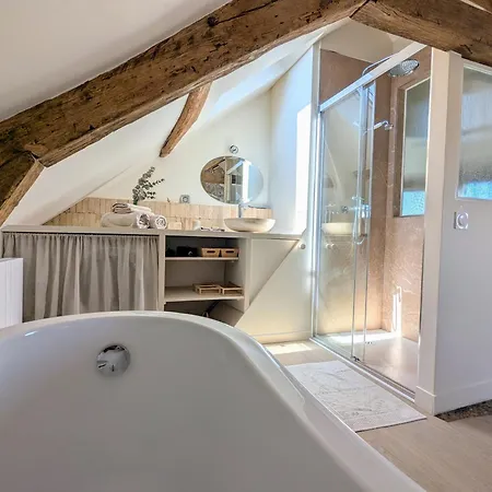 Sous Les Toits Апартаменты Шантийи